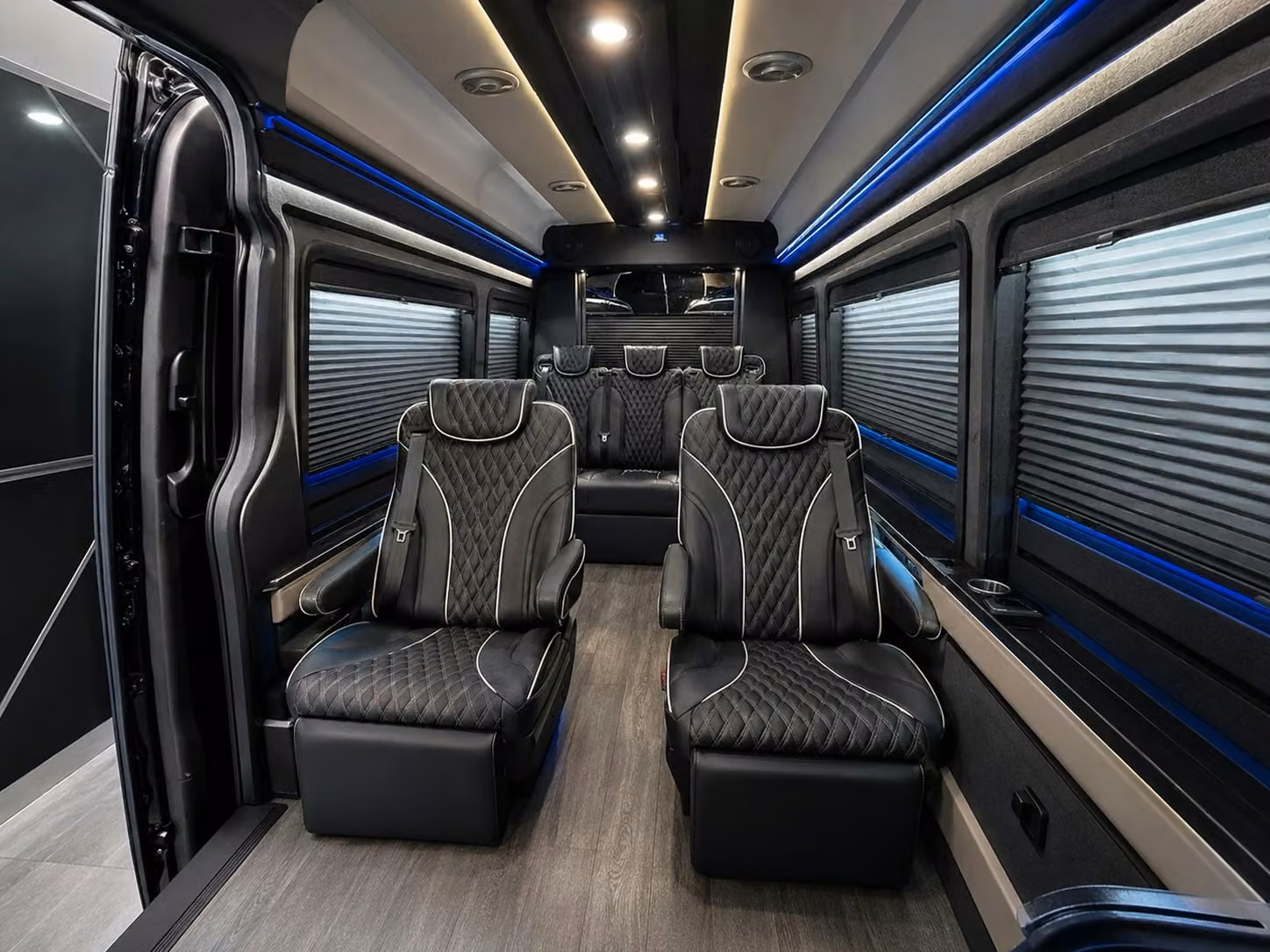 corporate and convention airport shuttles for huntington beach groups