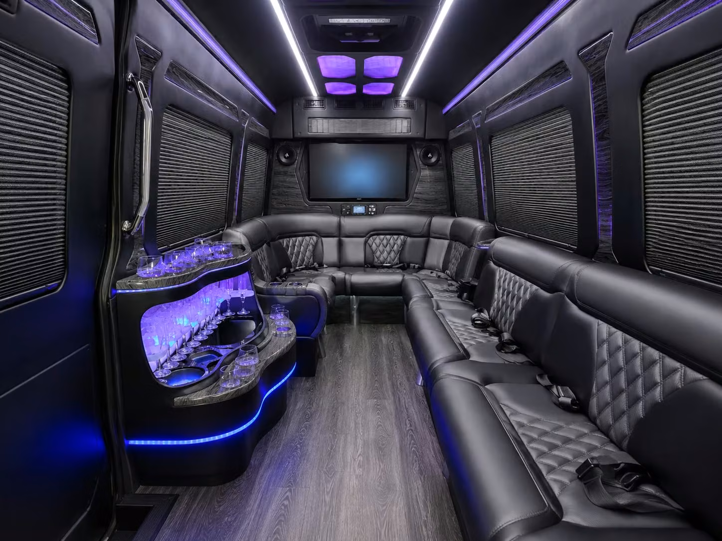 huntington beach sports teams school groups and corporate groups rely on long distance bus rentals