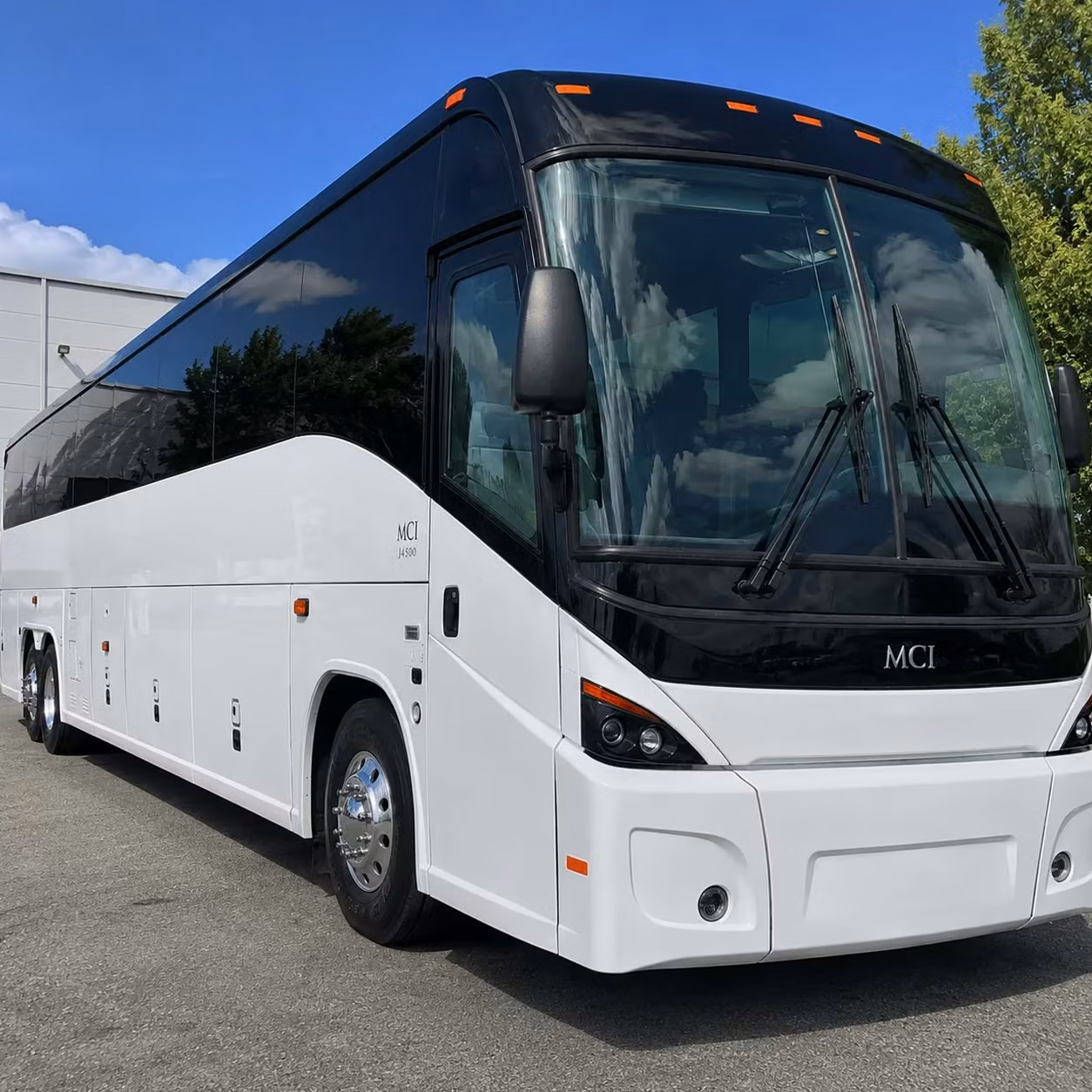 long beach airport group transfers for huntington beach travelers